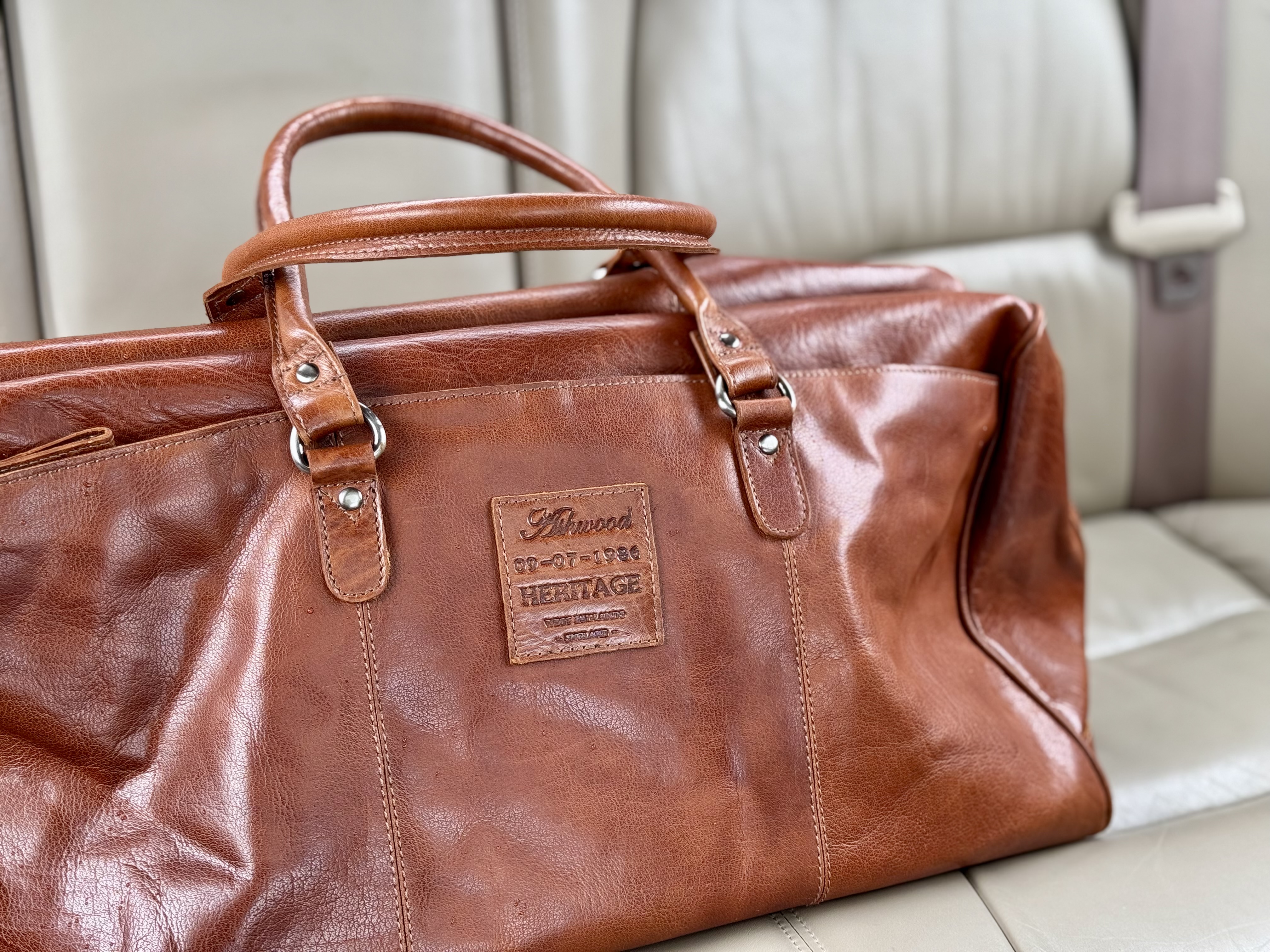 Men’s bags and holdalls